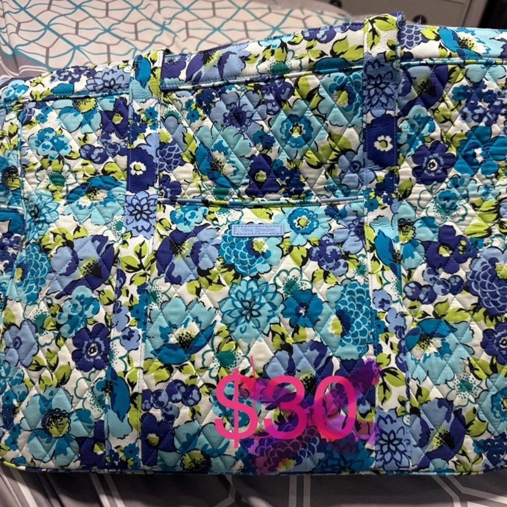 Vera Bradley large overnight bag